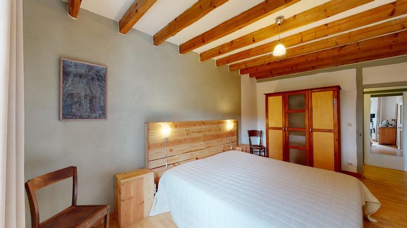 Propriété - 450 m² - 18 pièces