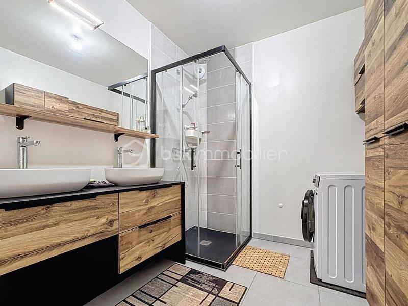 Appartement - 81 m² - 4 pièces