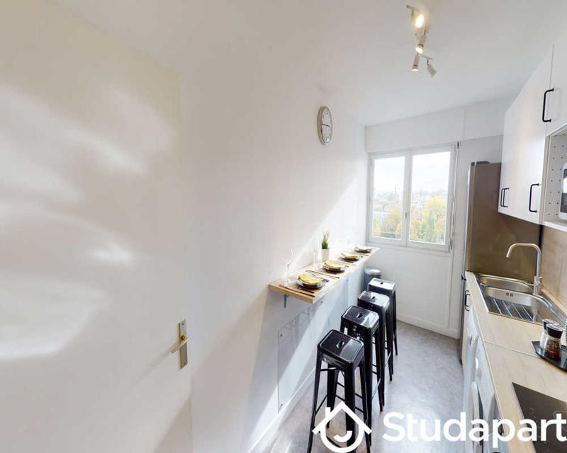 Chambre - 80 m² - 1 pièce