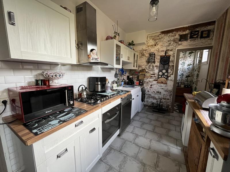 Maison - 104 m² - 4 pièces