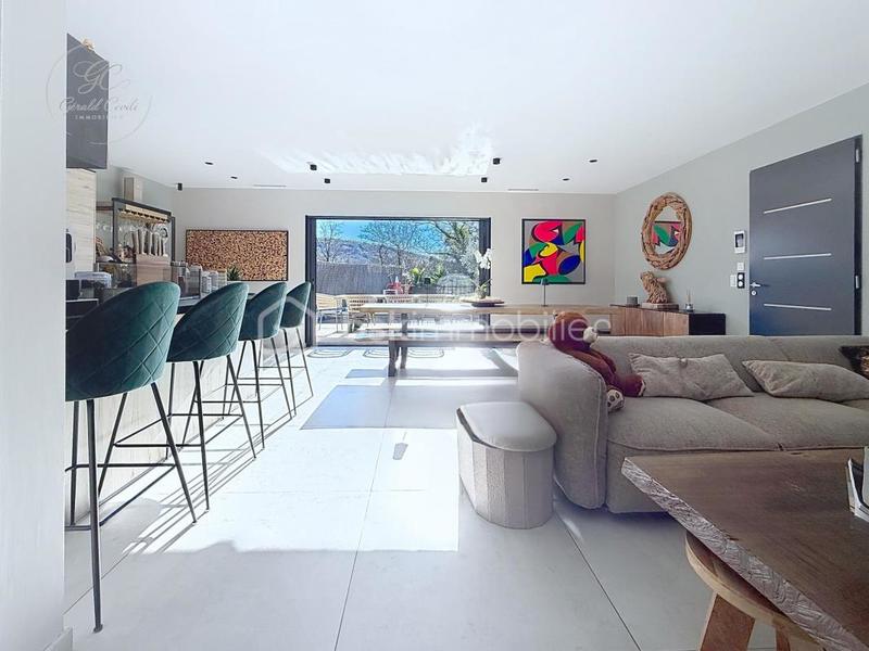 Maison - 101 m² - 4 pièces