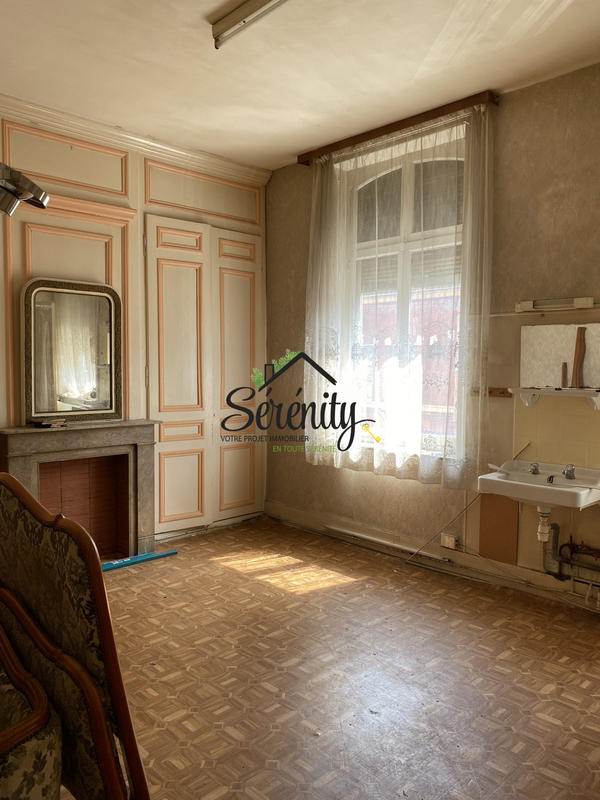 Maison - 221 m² - 13 pièces