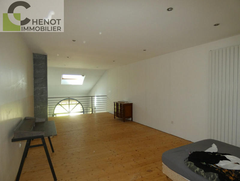 Maison - 236 m² - 5 pièces