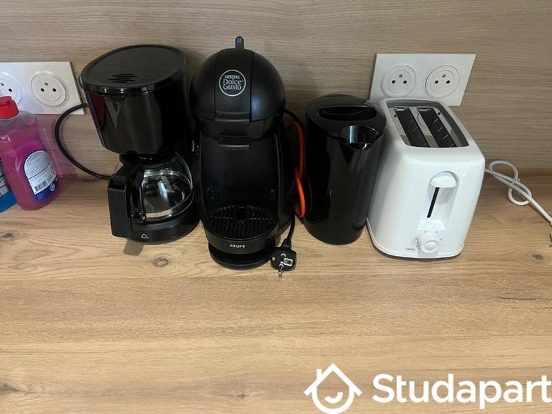 Chambre - 10 m² - 1 pièce