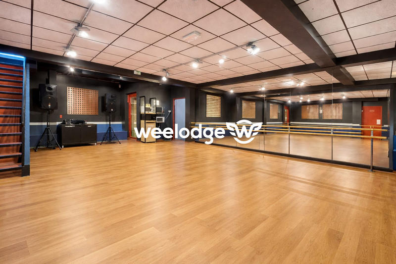 Fonds de commerce - Local commercial - 360 m²