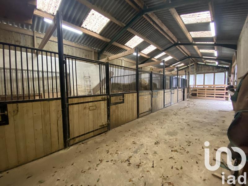 Maison - 220 m² - 6 pièces