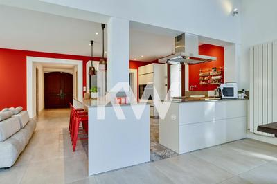 Maison - 166 m² - 6 pièces