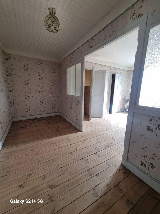 Maison de village - 250 m² - 10 pièces