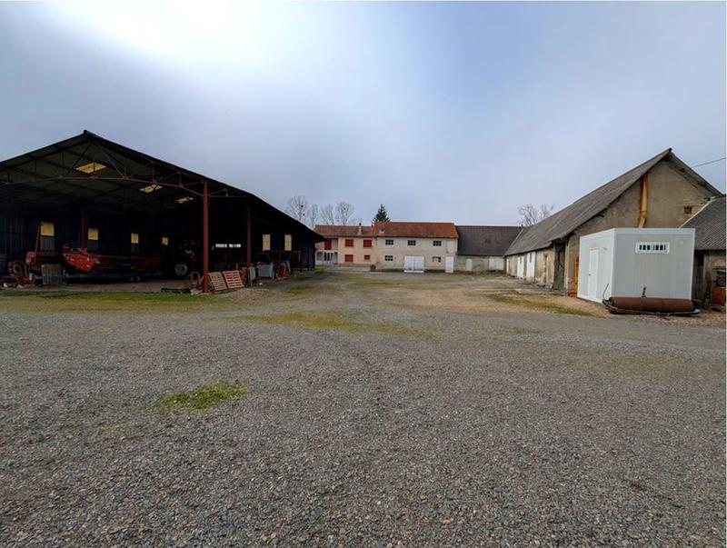 Maison traditionnelle - 170 m² - 6 pièces