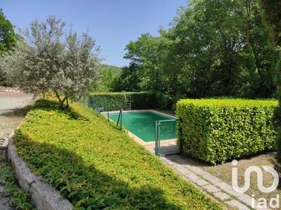 Maison - 103 m² - 5 pièces