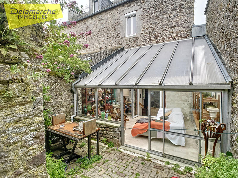 Maison - 205 m² - 6 pièces