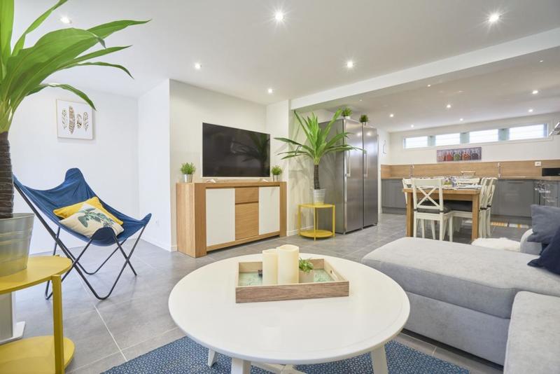 Maison - 145 m² - 9 pièces