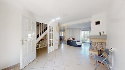 Maison - 143 m² - 7 pièces