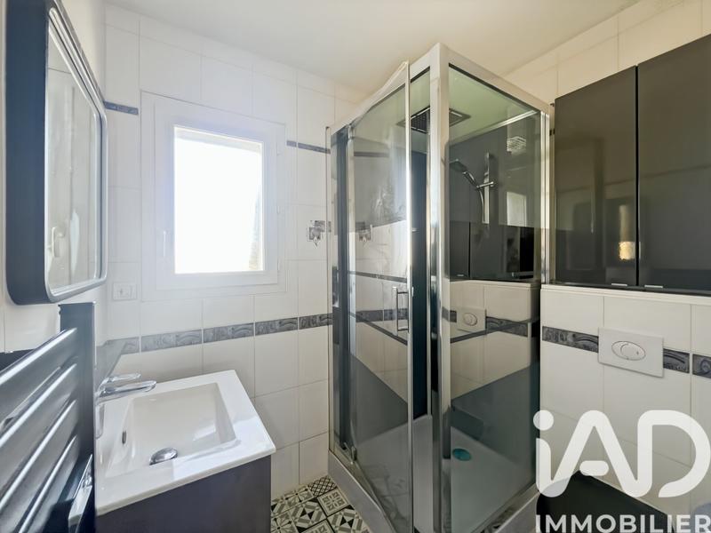 Maison - 228 m² - 10 pièces