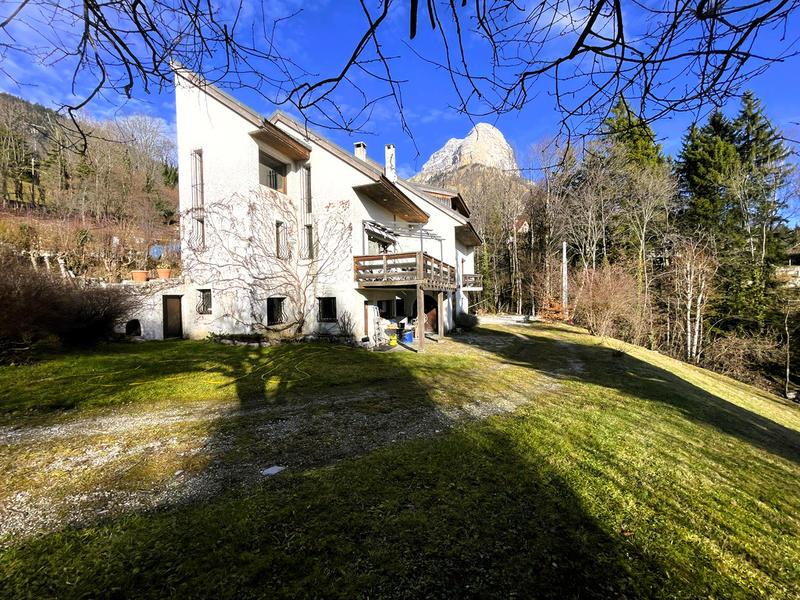 Maison d'architecte - 229 m² - 10 pièces