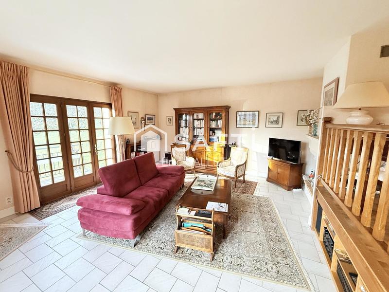 Maison - 182 m² - 6 pièces