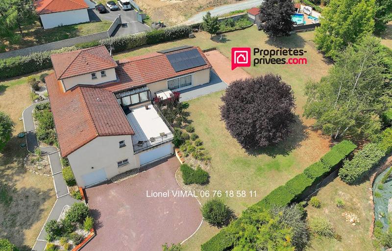 Maison - 258 m² - 8 pièces