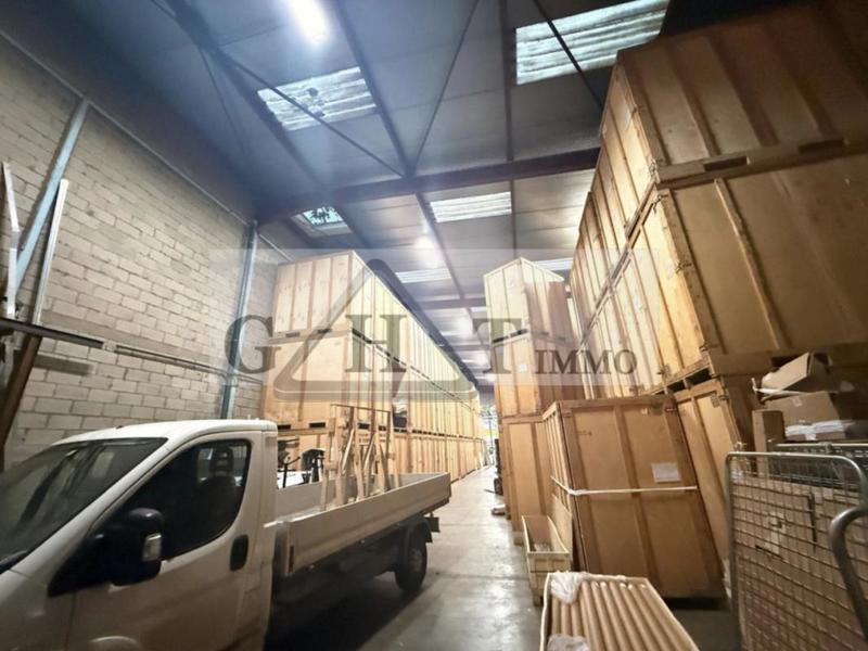 Entrepôt - 360 m²