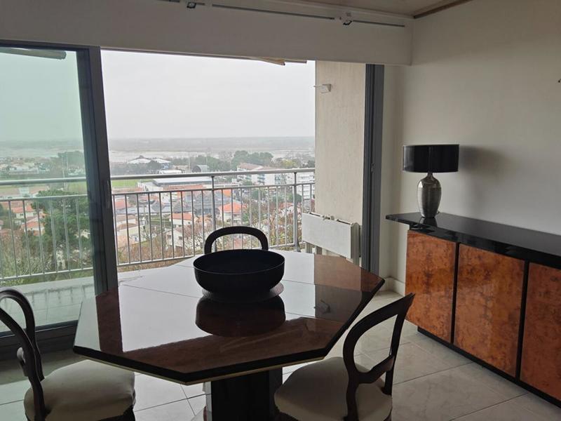 Appartement - 77 m² - 4 pièces