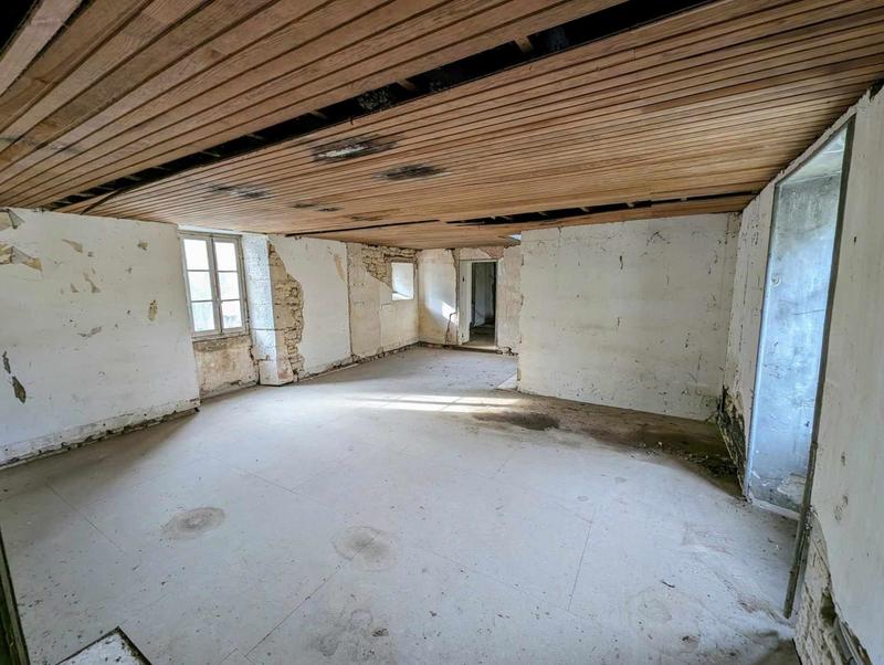 Maison - 237 m² - 8 pièces