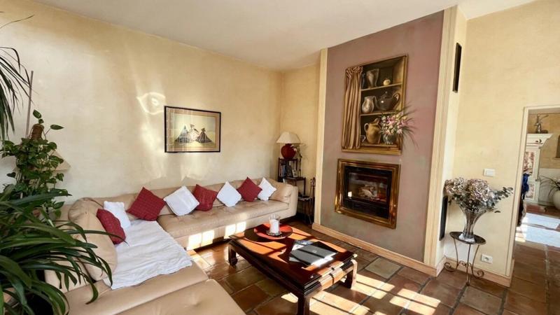 Propriété - 400 m² - 15 pièces