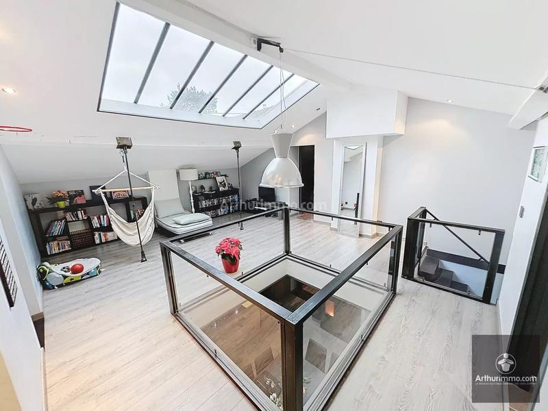 Maison - 195 m² - 6 pièces