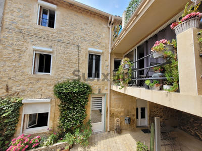 Maison de village - 190 m² - 10 pièces