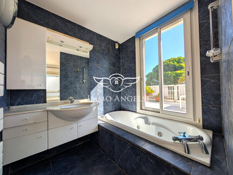 Appartement - 126 m² - 4 pièces