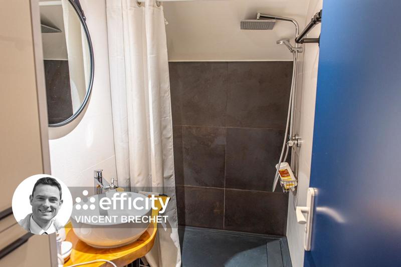 Maison - 233 m² - 7 pièces