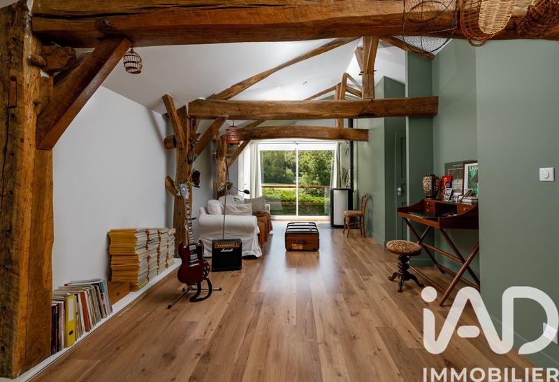 Maison - 399 m² - 14 pièces