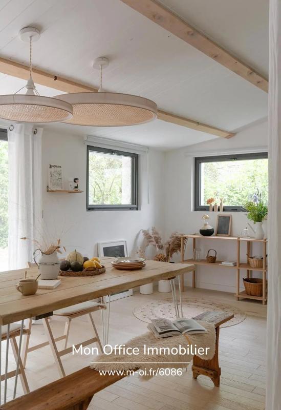 Maison - 230 m² - 8 pièces