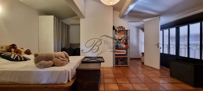 Villa - 215 m² - 8 pièces