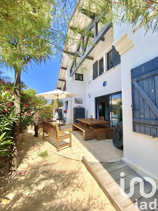 Maison - 140 m² - 8 pièces