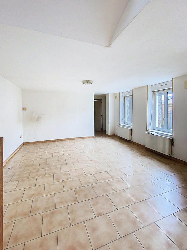 Maison - 99 m² - 5 pièces