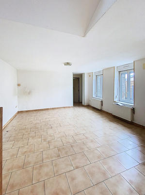 Maison - 99 m² - 5 pièces