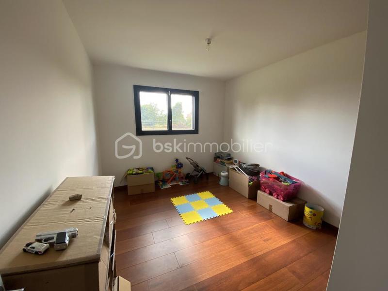 Villa - 244 m² - 6 pièces