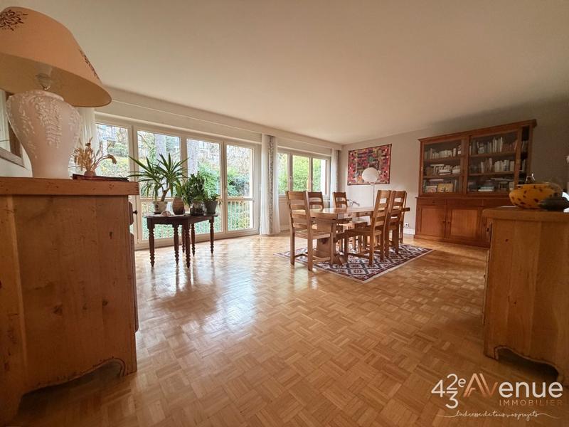 Appartement - 144 m² - 5 pièces