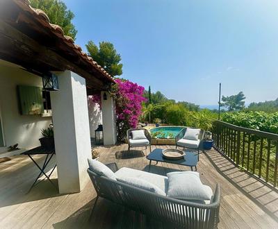 Villa - 180 m² - 6 pièces