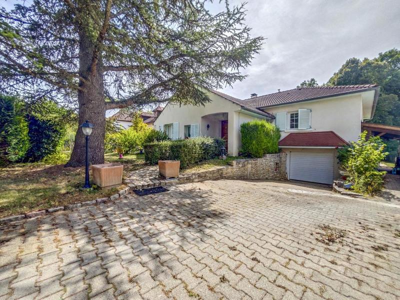 Maison - 145 m² - 5 pièces