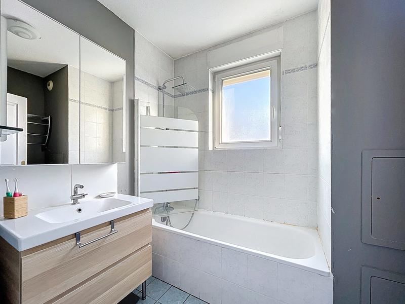 Appartement - 84 m² - 4 pièces