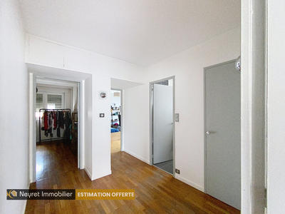 Appartement - 125 m² - 5 pièces