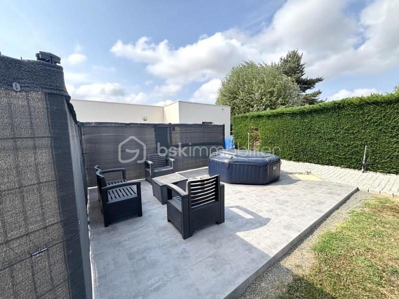 Maison traditionnelle - 170 m² - 8 pièces