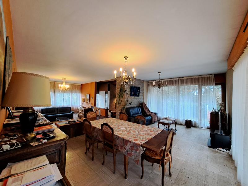 Maison - 248 m² - 9 pièces