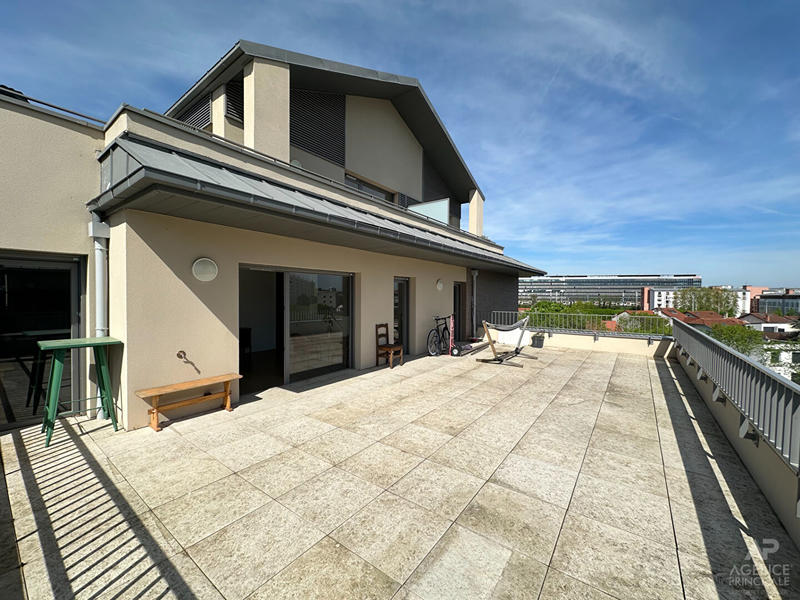 Appartement - 94 m² - 5 pièces