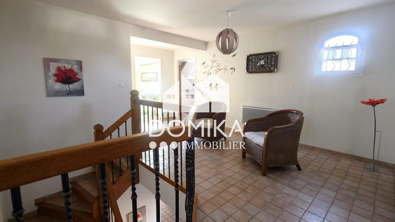 Maison - 242 m² - 6 pièces