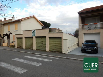 Parking / Garage - 11 m²