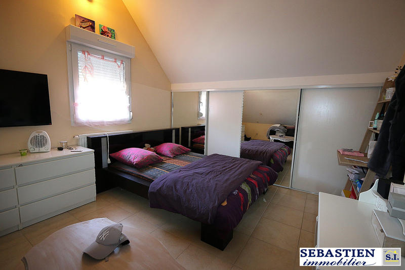 Maison - 121 m² - 6 pièces