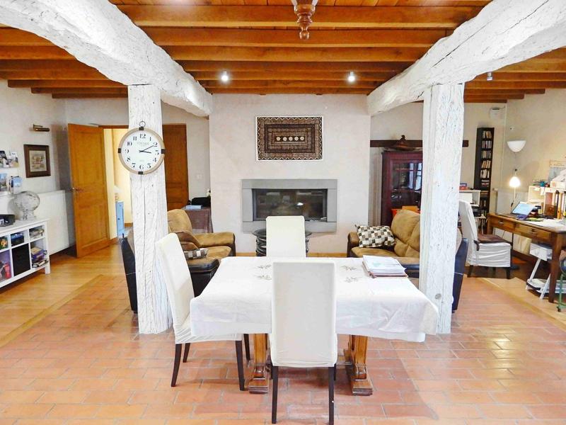 Propriété - 530 m² - 18 pièces