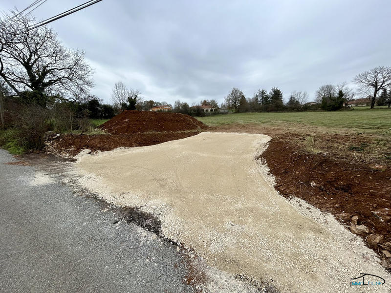Terrain - 1 500 m²