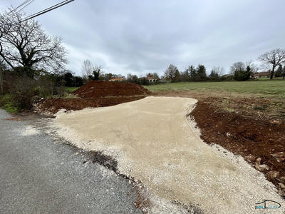 Terrain - 1 500 m²